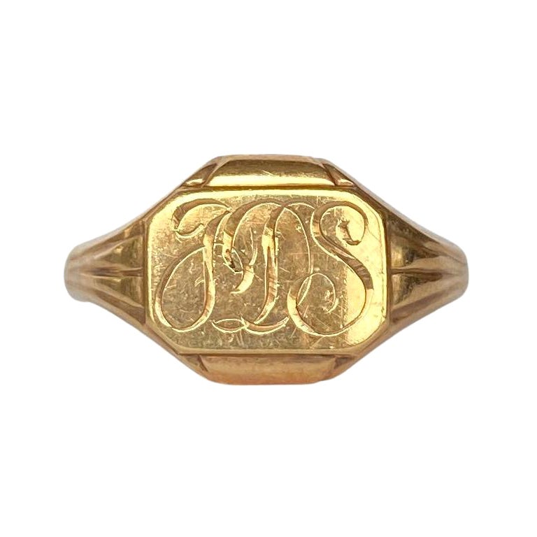 Vintage 9 Carat Gold Signet Ring For Sale