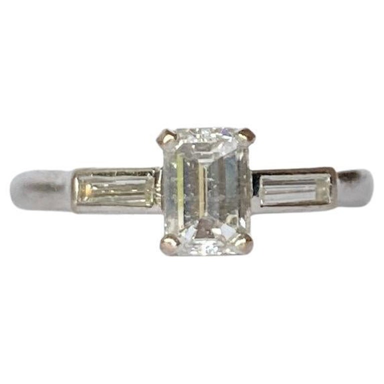 Vintage Diamond and Platinum Solitaire Ring For Sale