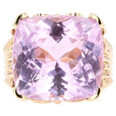 Vintage French 1950s 17.30 Carat Kunzite 18 Karat Yellow Gold Ring