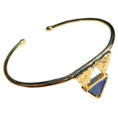 Tri Pyramid Lapis with Gold