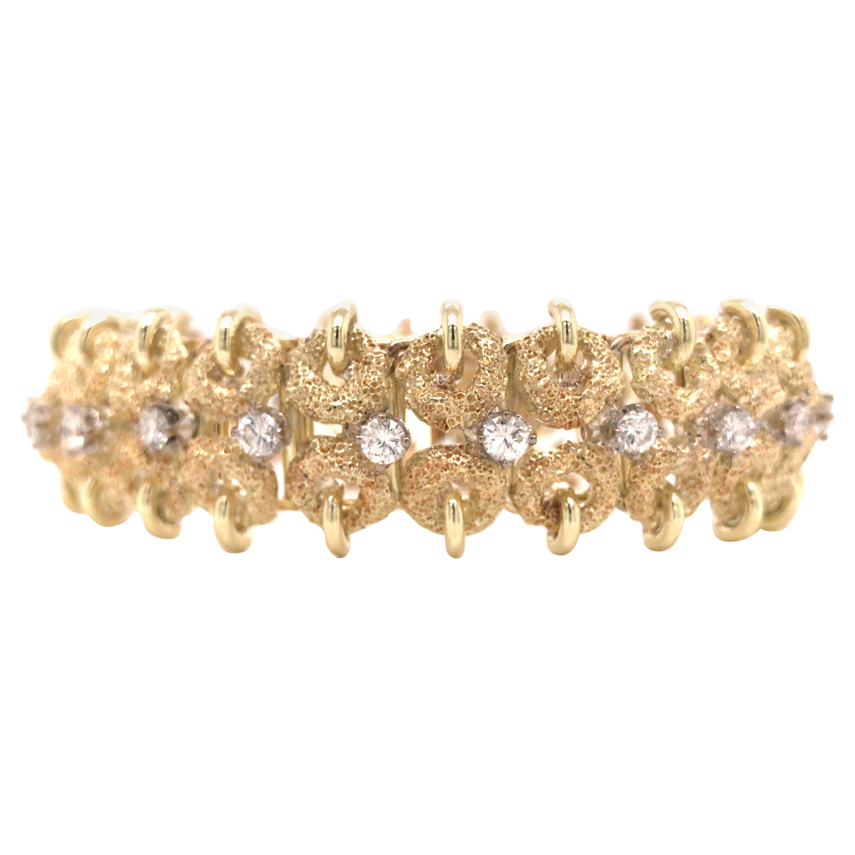 14K Diamond Circle Link Bracelet Yellow Gold For Sale