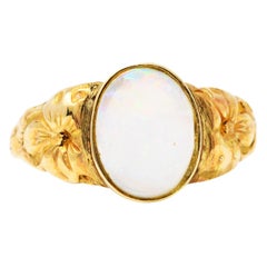 Art Nouveau Opal 18 Karat Gold Flower Band Ring