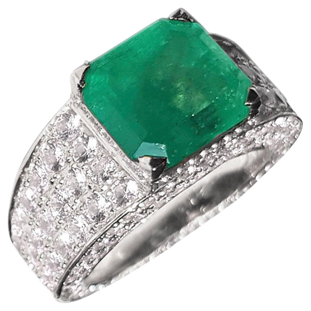 For Sale:  Ralph Masri 4.23 Carat Emerald Cocktail Ring