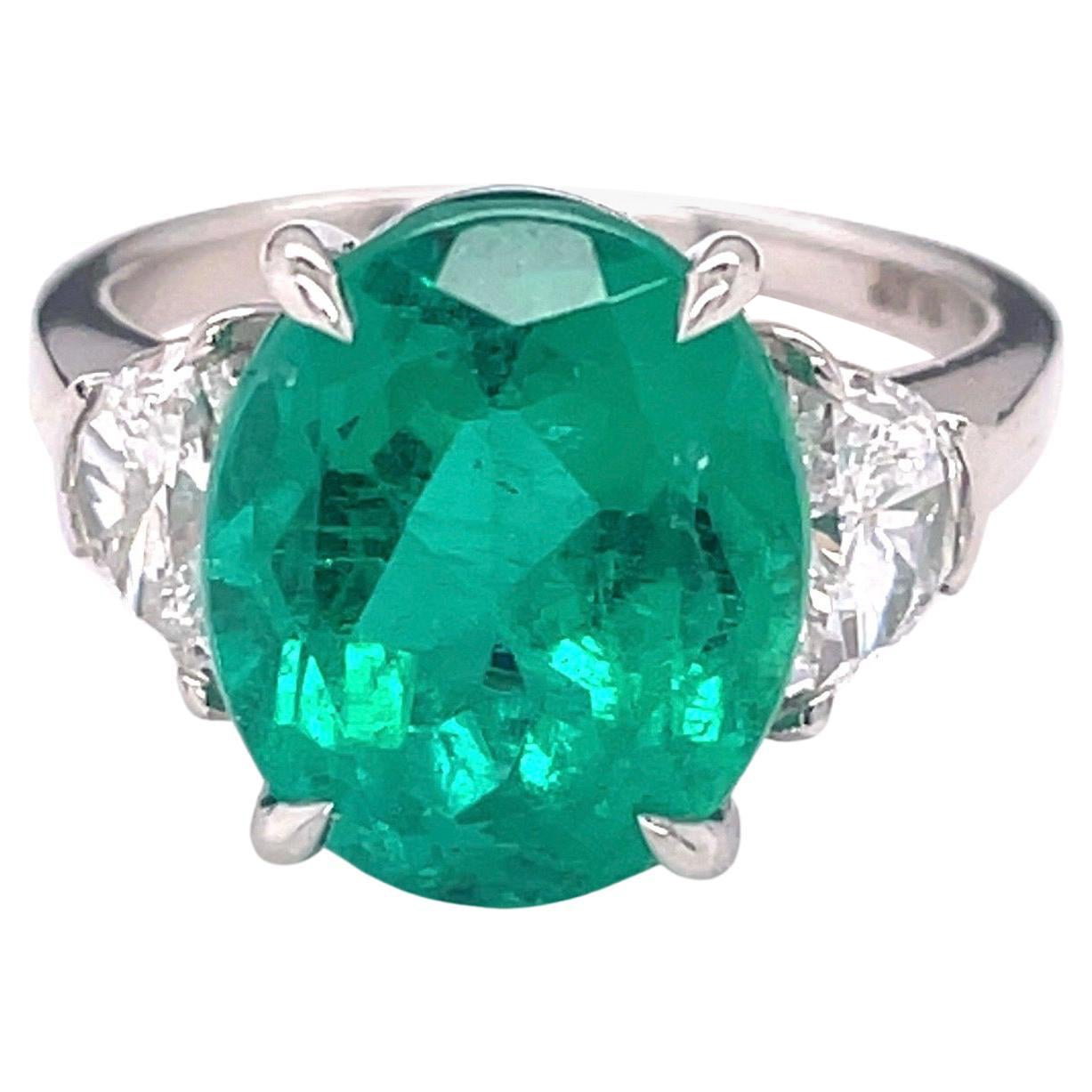 CDC Certified 5.60ct Oval Green Emerald & Diamonds Ring For Sale