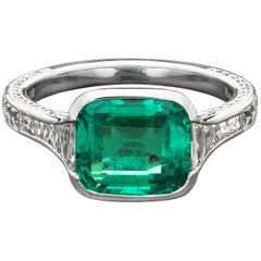 Hancocks Contemporary 2.42ct Colombian No Oil Emerald French Cut Diamond Ring