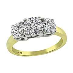 Jahrestag-Ring mit GIA-zertifiziertem 0,79 Karat Diamant in der Mitte und 1,08 Karat seitlichem Diamant