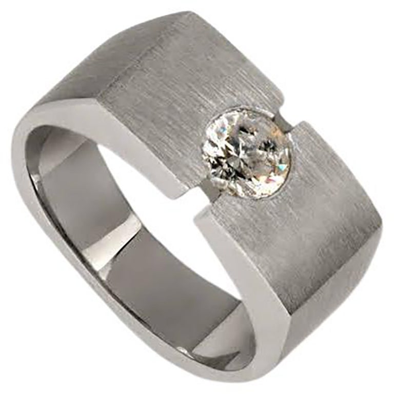 For Sale:  White Gold with Round Solitaire Diamond Ring