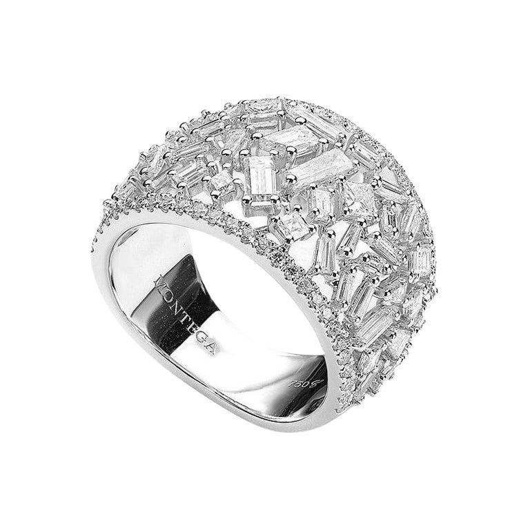 Ring mit Diamantbesatz