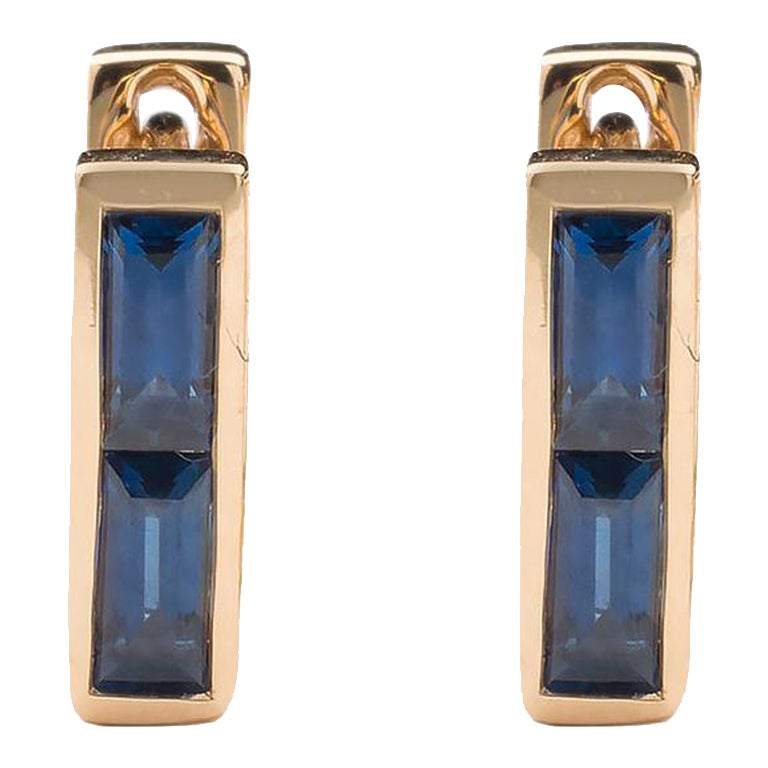 Chubby Square Huggie Earrings with Two Sapphire Baguettes For Sale