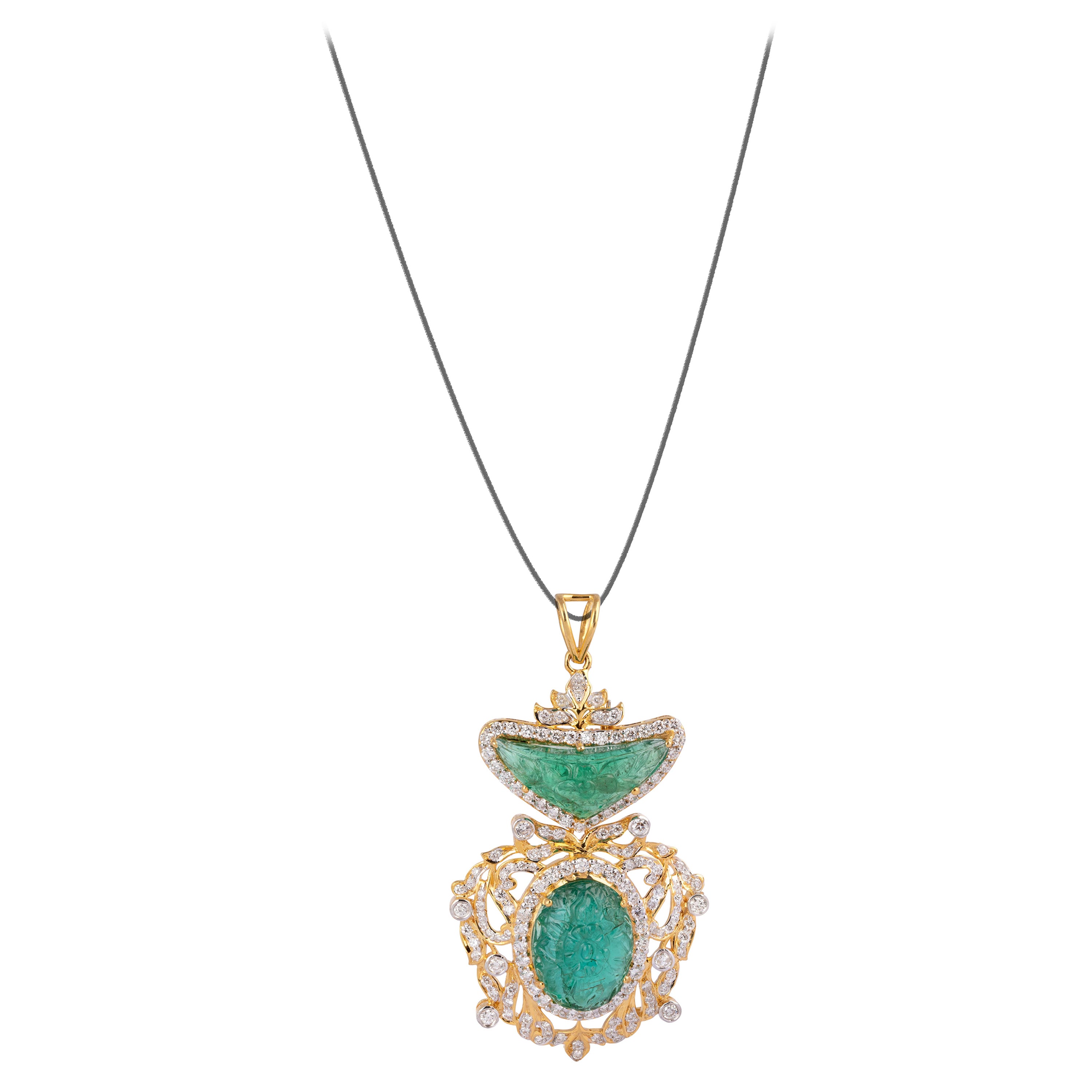Diamond Emerald Pendant in 18k gold  For Sale