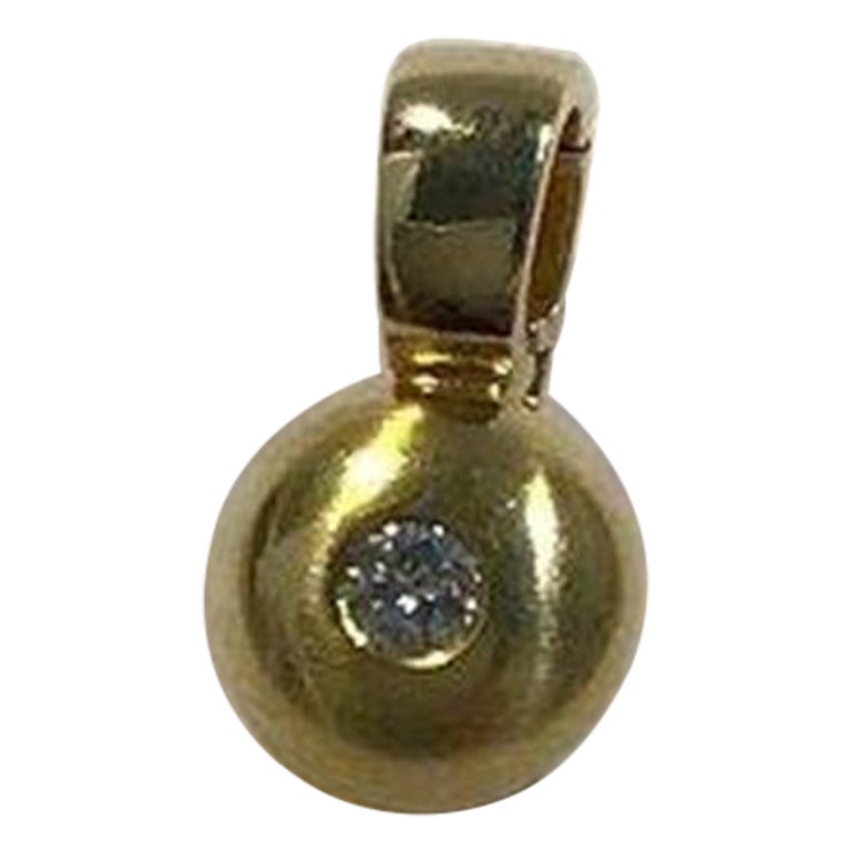 Gold Pendant with Brillant 18K Gold For Sale