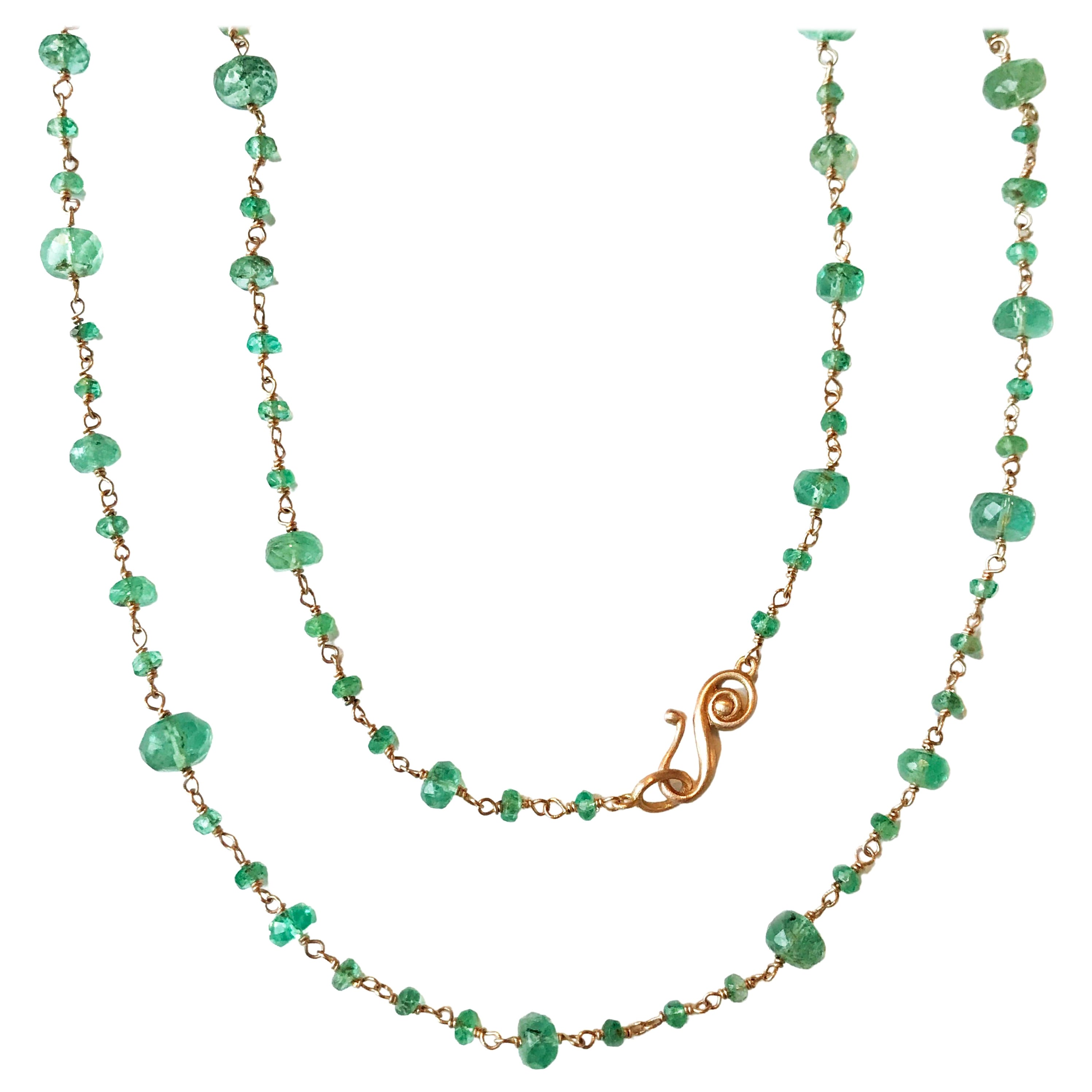 Dalben, collier de perles d'émeraudes en or rose en vente