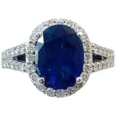 3.30 Carat Blue Sapphire Diamond Gold Ring