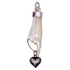 Pendentif amour ancien en argent avec pendentif en forme de cœur en nacre sculptée à la main