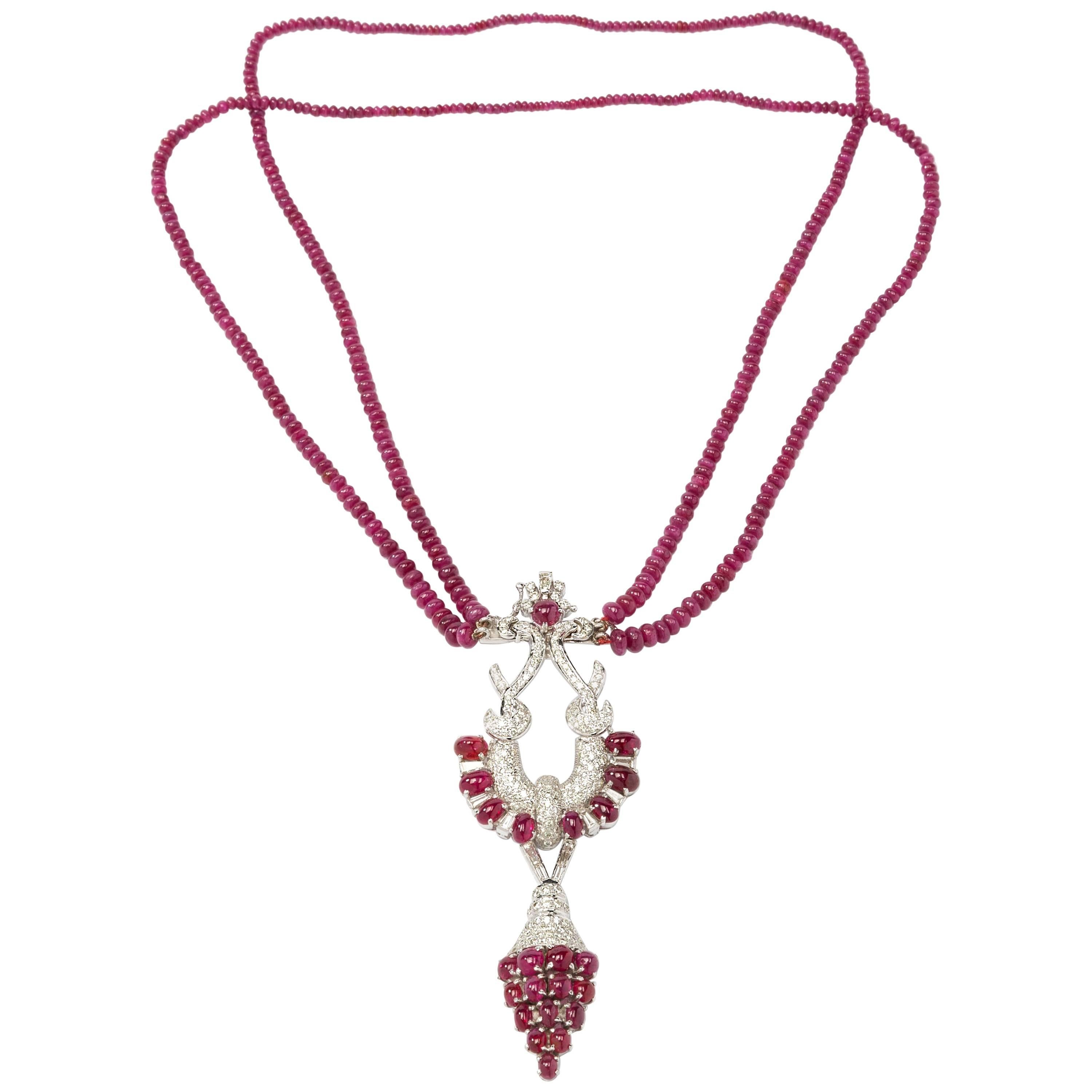 Collier en or 18 carats avec rubis et diamants en vente