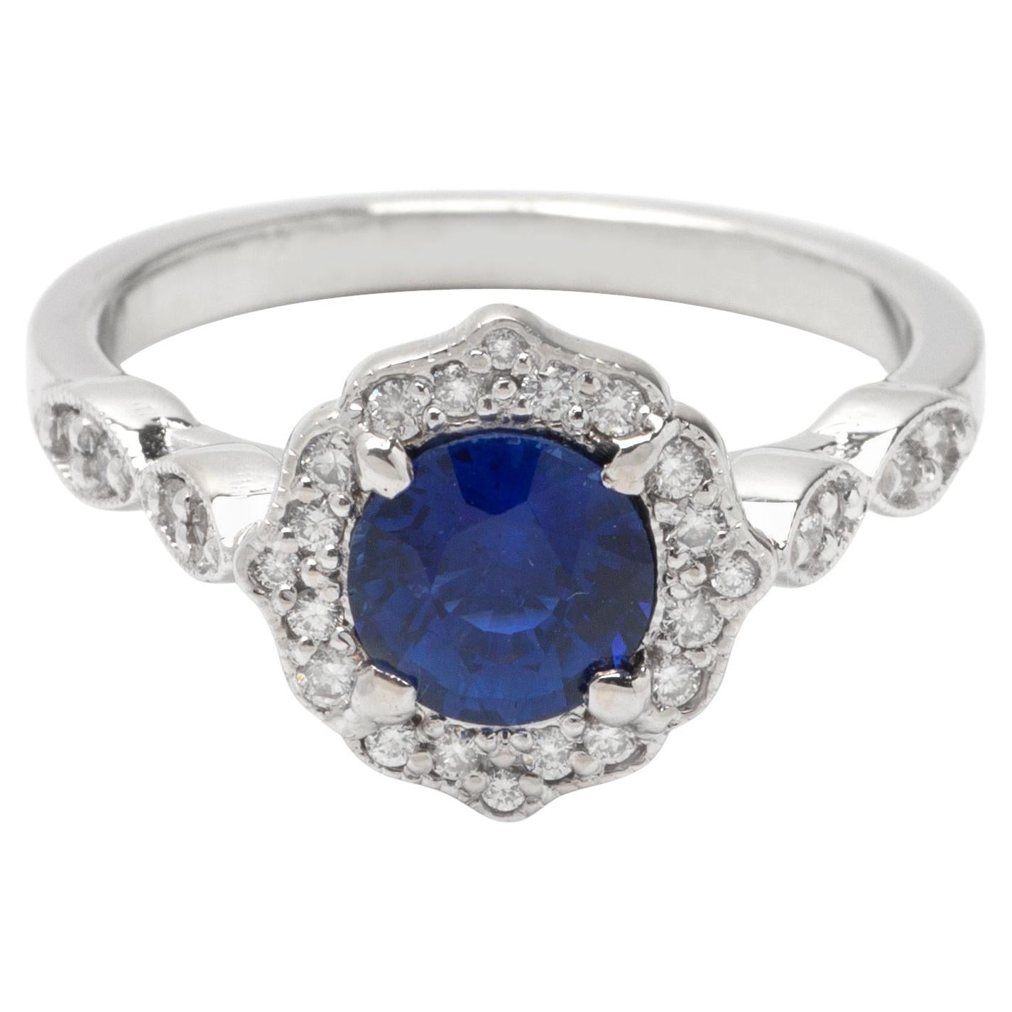 1.06ct Round Sapphire Ring in 14K White Gold, 0.25ct Side Diamonds For Sale