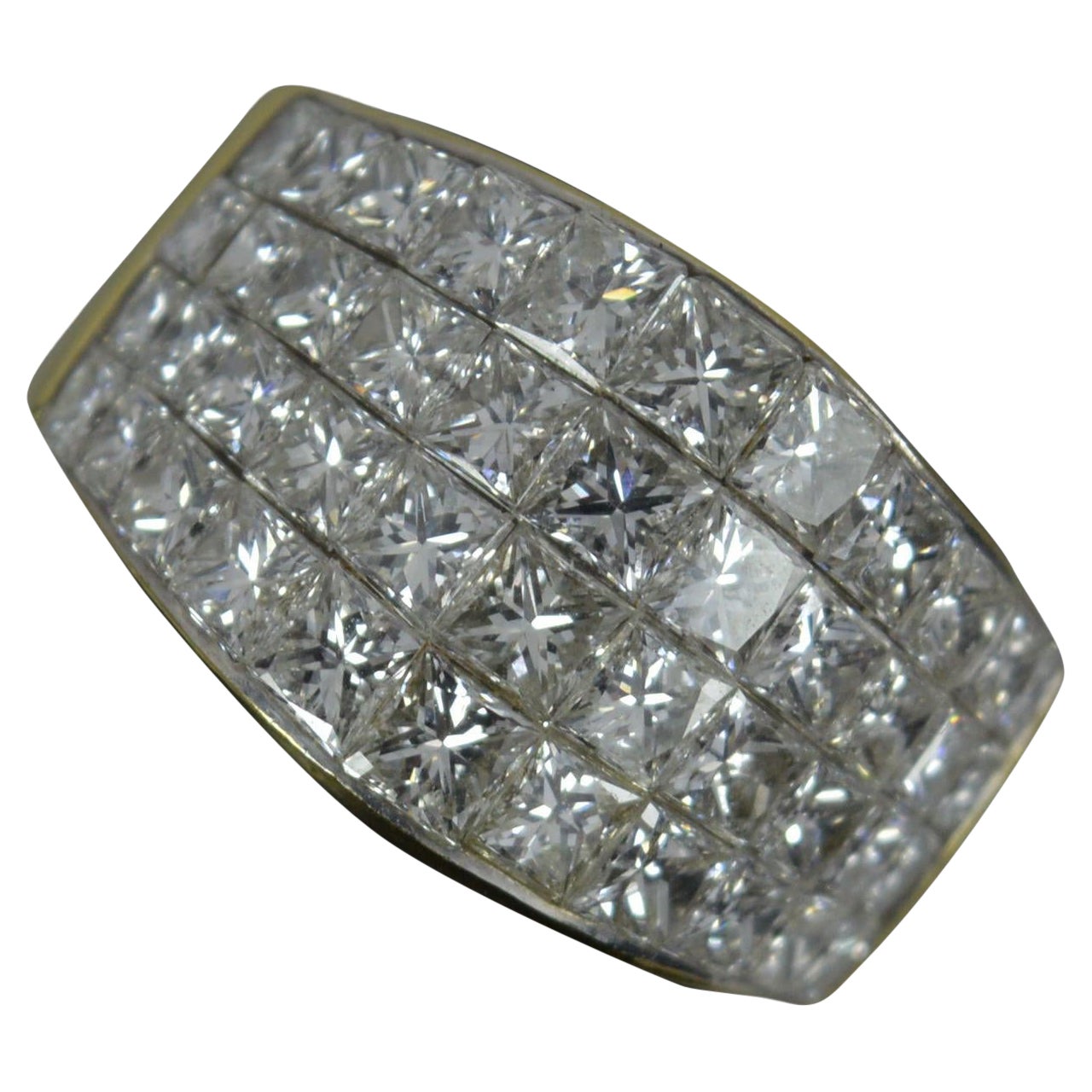 Impressive 3.25 Carat Diamond 18ct Gold Bling Cluster Ring