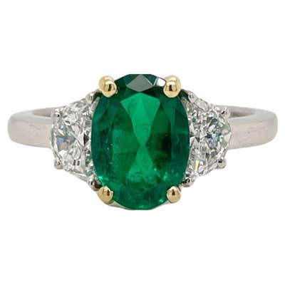 Three-Stone Rectangular Emerald Diamond Platinum Ring For Sale at 1stDibs