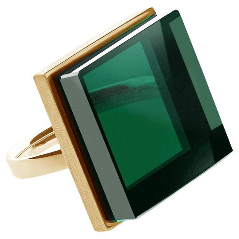 Eighteen Karat Yellow Gold Contemporary Fashion Ring with Green Quartz For Sale