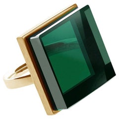 Eighteen Karat Yellow Gold Contemporary Fashion Ring with Green Quartz