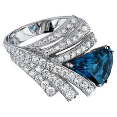 18 Karat Botanica Weißgold Ring mit Vs Gh Diamanten und blauem Topas