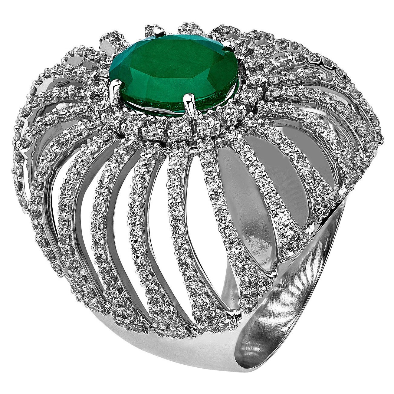 18 Karat Apus White Gold Ring with Vs Gh Diamonds and Green Emerald For Sale