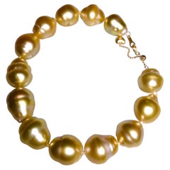 Golden South Sea Baroque Pearl Bracelet in 18k Gold