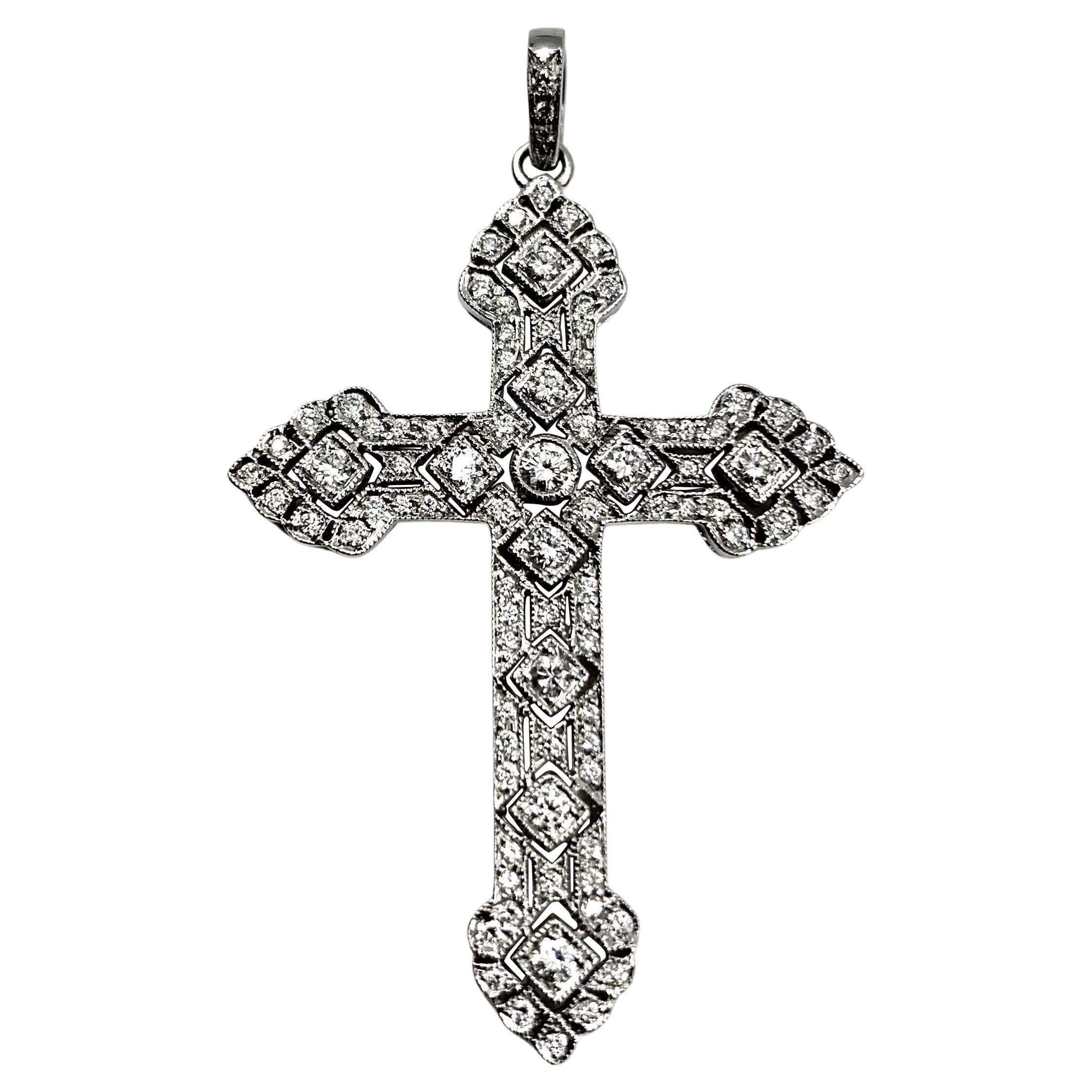 Croix réticulée édouardienne ancienne en or blanc 18 carats avec diamants en vente