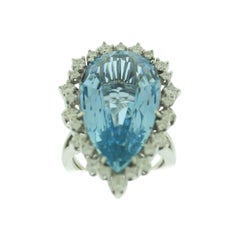 Art Deco 15.00 Carat Aquamarine and Diamond Platinum Ring