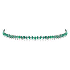 Kamyen, 7,45 Marquise-Choker aus Smaragd-Emaille mit Smaragd