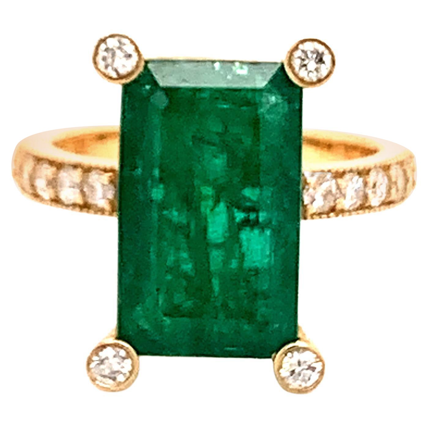 Natural Emerald Diamond Ring 14k Gold 4.37 TCW GIA Certified For Sale