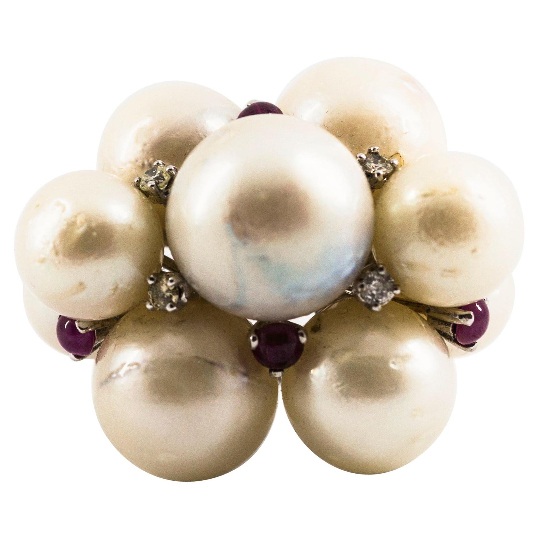 Art Deco Stil Weißer Diamant Rubin Australische Perle Weißgold Cocktail-Ring im Angebot