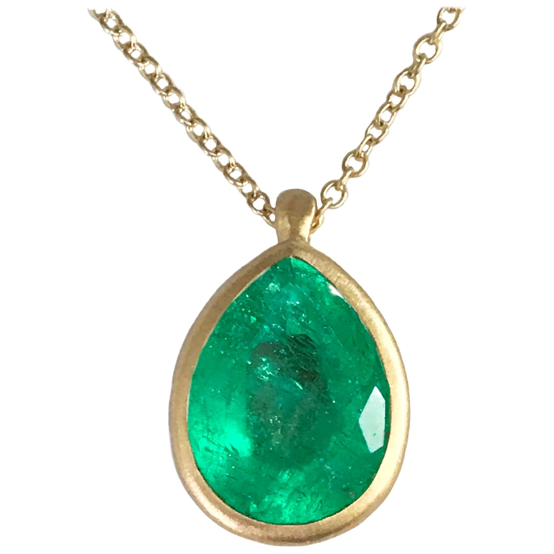 Dalben Colombian Emerald and Yellow Gold Necklace For Sale