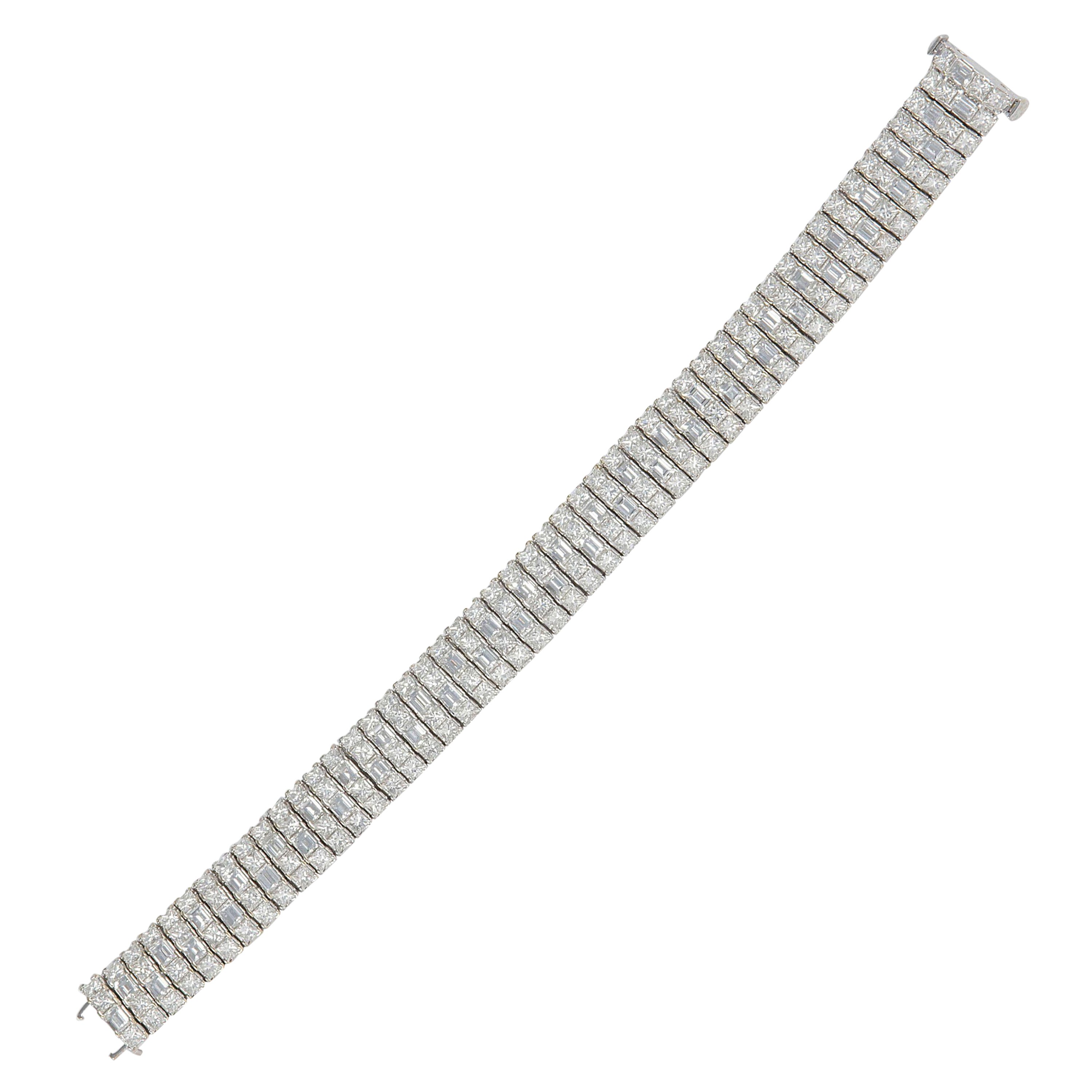 18kt White Gold Four Row Princess-Cut and Baguette Diamond Link Bracelet  For Sale