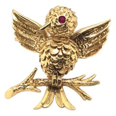 Boucheron 18 Karat Yellow Gold and Ruby Bird Brooch Pin, 1960s
