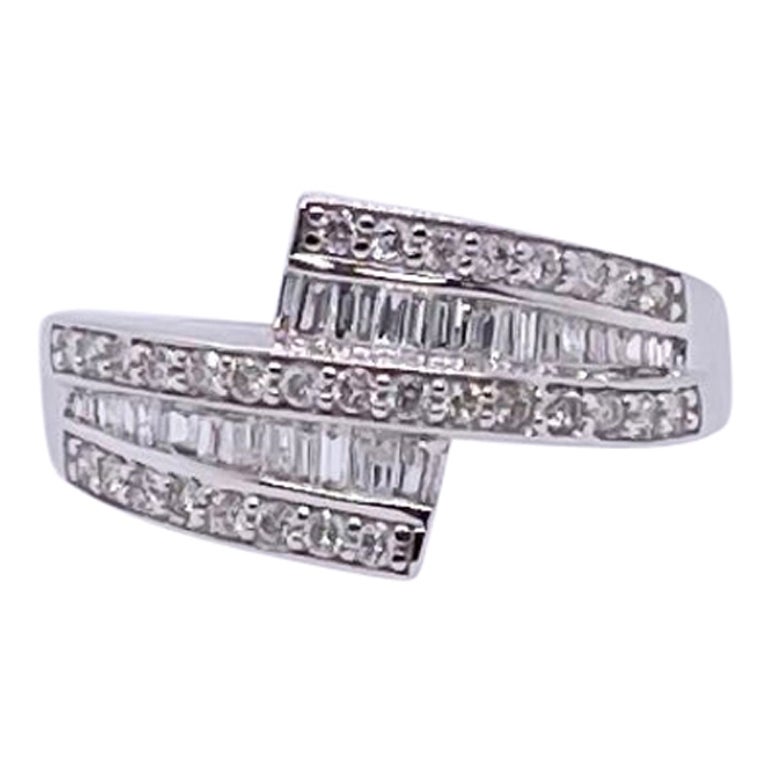 18CT white gold diamond ring