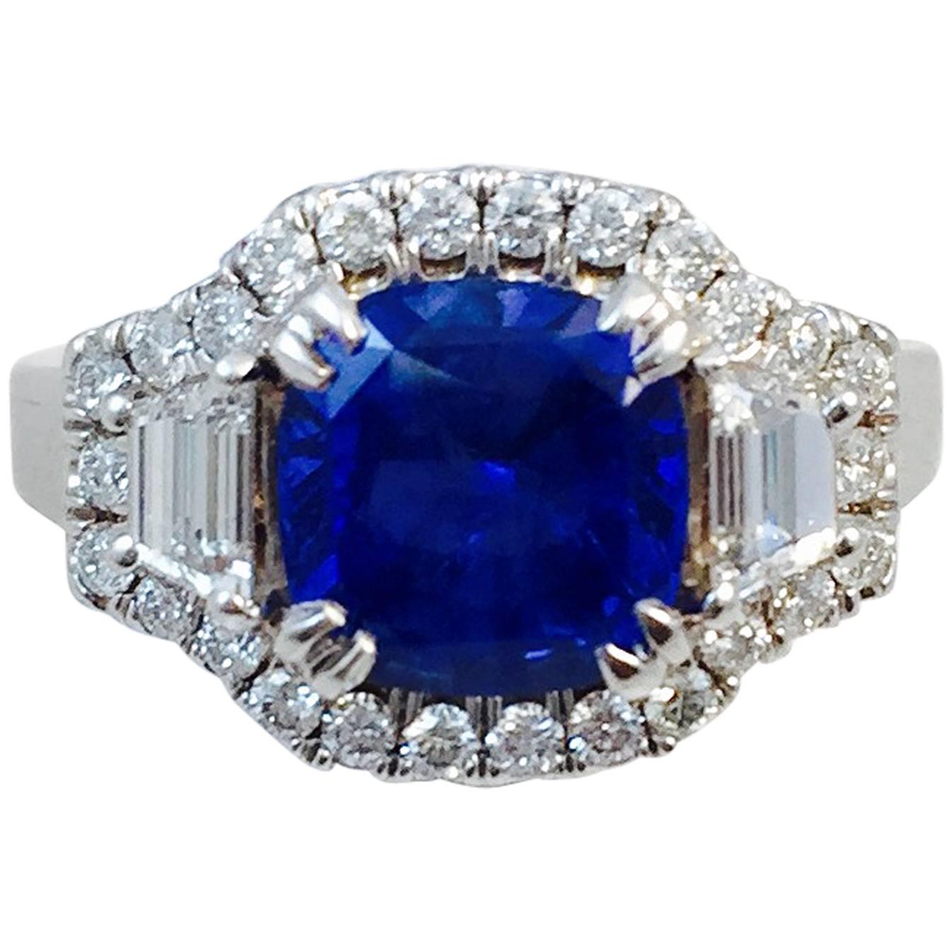 Captivating Ceylon Sapphire Diamond Gold Ring For Sale