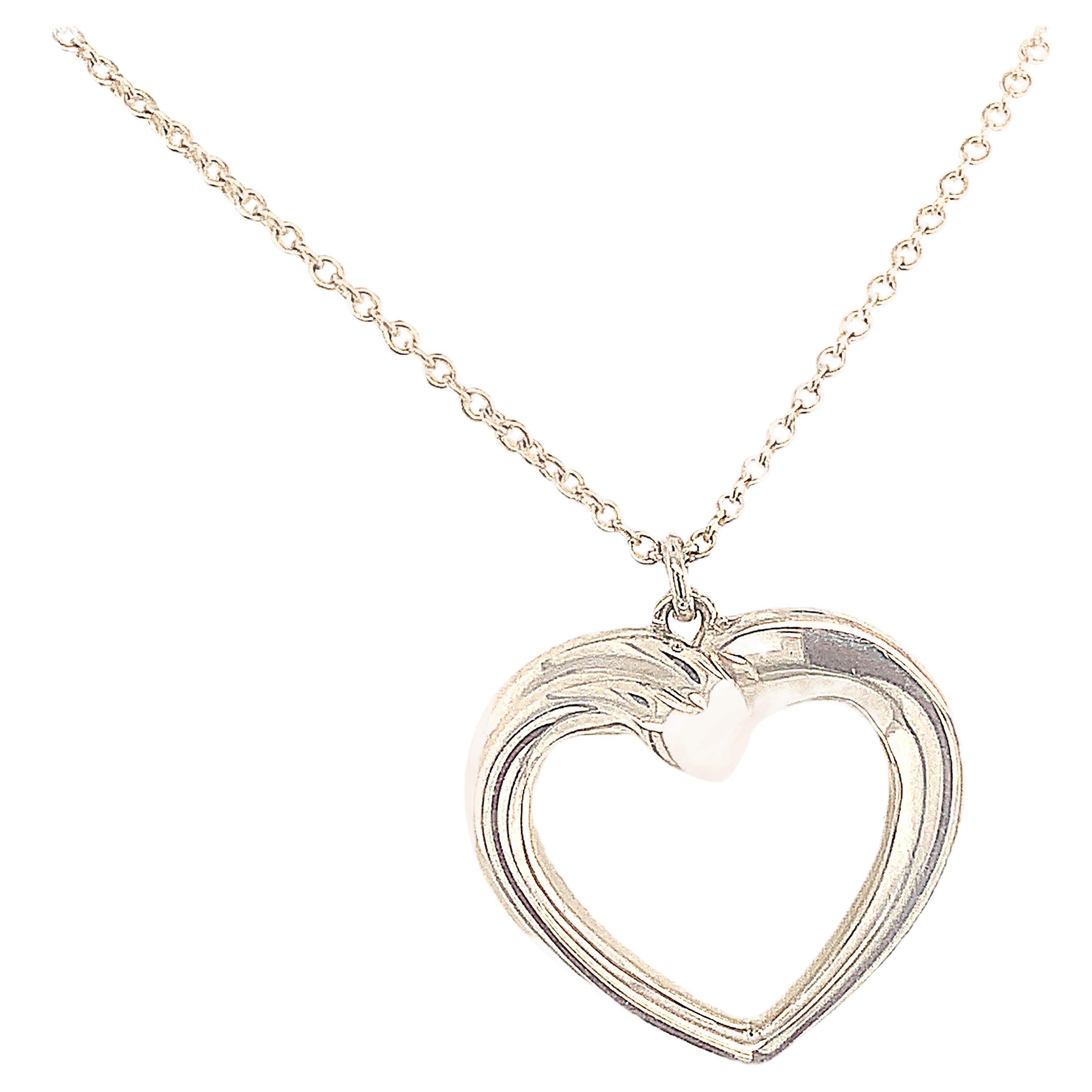 Tiffany & Co Estate Sterling Silver Heart Necklace 16 Inches 4.4 Grams