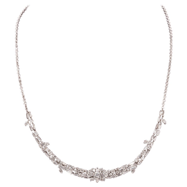 18kt White Gold and Diamond Necklace For Sale