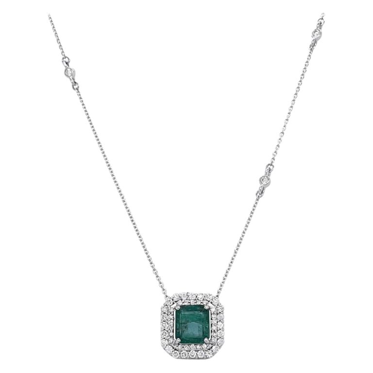 18ct White Gold Emerald and Diamond Pendant and Necklace For Sale