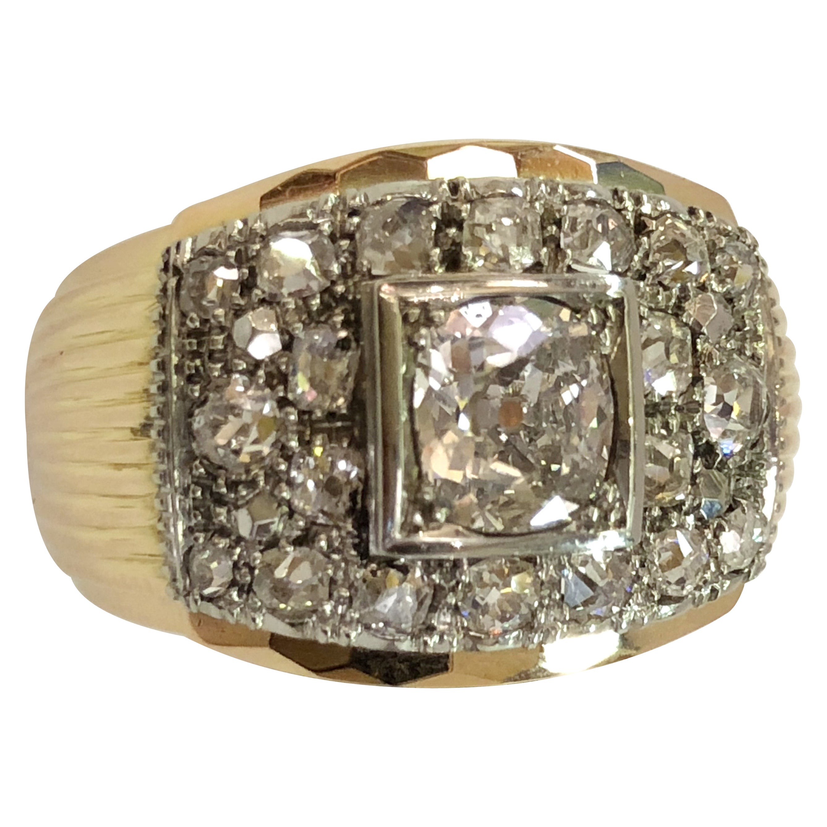 18 Karat Rose Gold and Diamond Men's Ring For Sale
