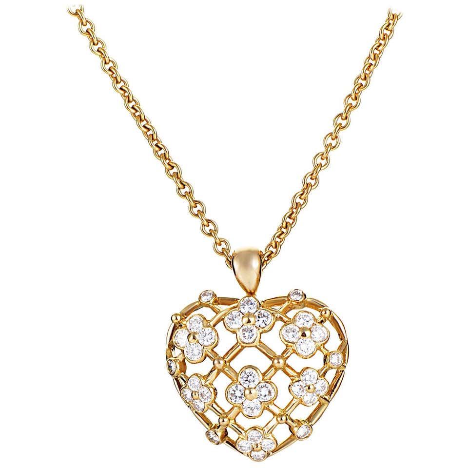 Van Cleef and Arpels Diamond Gold Heart Choker Necklace at 1stDibs