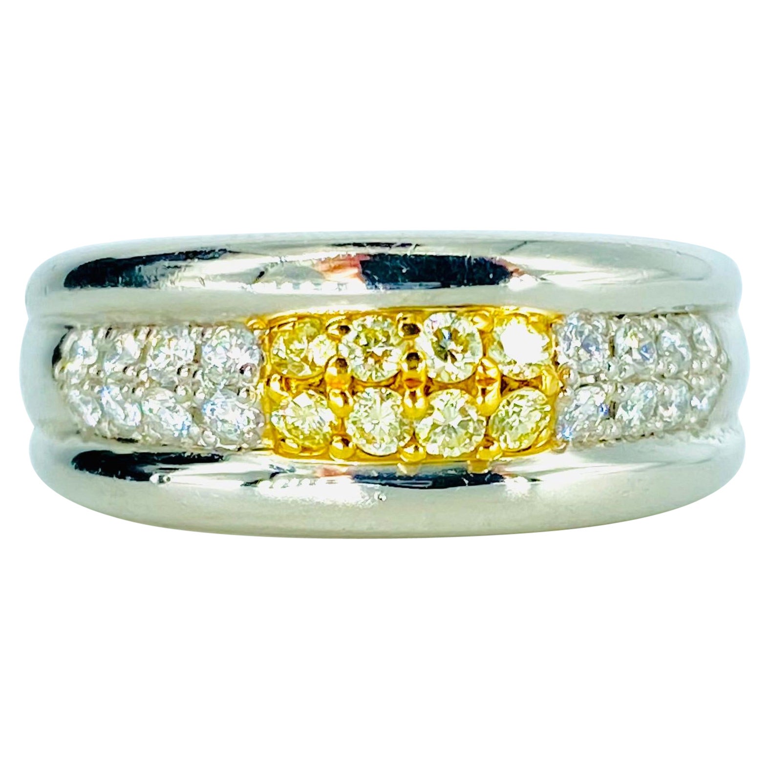 Bague en or jaune 18 carats avec diamants jaunes et blancs de 0,46 carat de Studio