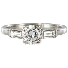Art Deco Style 1 Carat Diamond 18 Karat White Gold Solitaire Ring