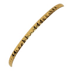 21kt Gold Bangle Bracelet 9.61 Gr, Stamped AS21K, Diamond Cut, 70mm Diameter