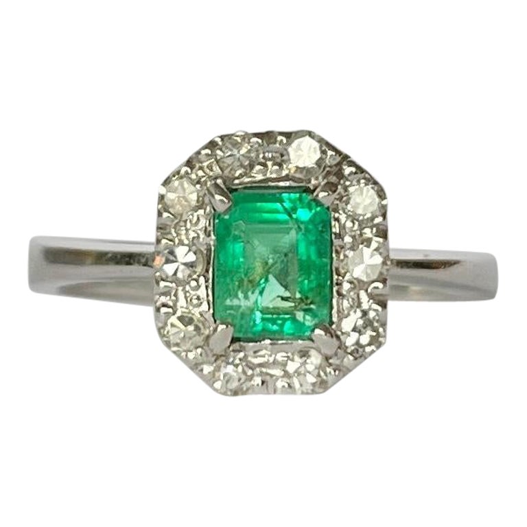 9ct Yellow Gold Emerald & Diamond Art Deco Design Square Cluster Ring size K 
