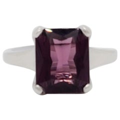 Purplish Pink Spinel Solitaire Ring in 18k White Gold