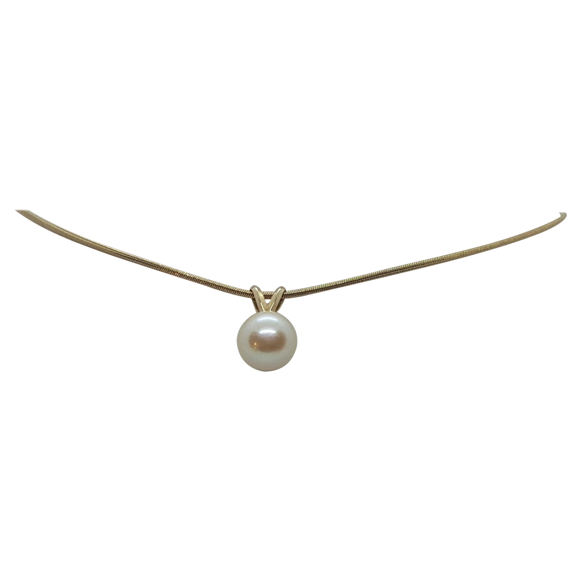 14kt Yellow Gold Pendant with Fine White Pearl, Clean Lustrous Nacre For Sale