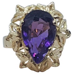 14kt Yellow Gold Pear Shaped Amethyst Ring, Floral Textured Design, Size 7.25