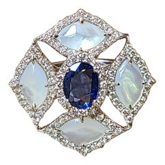 Bague cocktail saphir bleu naturel de 1,09 carat, nacre et diamants